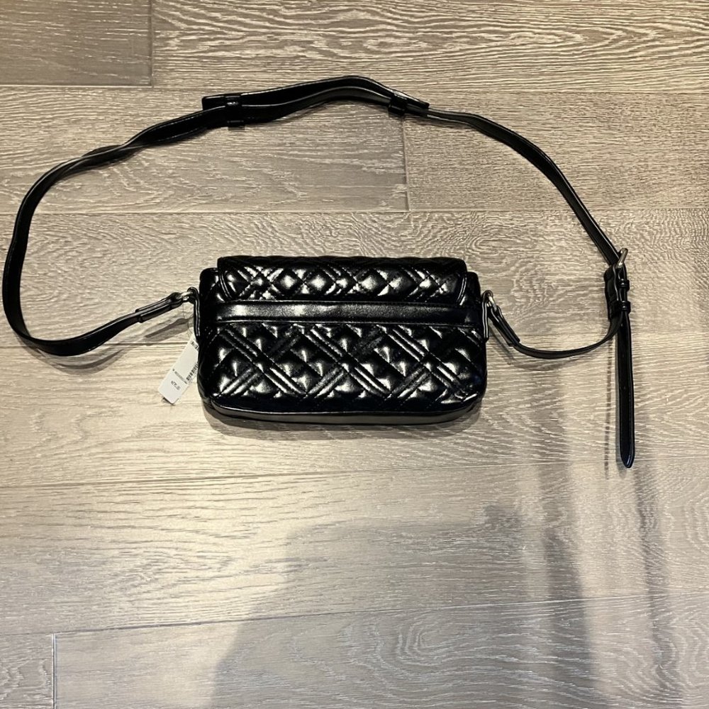 LOVE MOSCHINO SIGNATURE QUILTED SHOULDER BAG - NWT - Picture 4 of 7